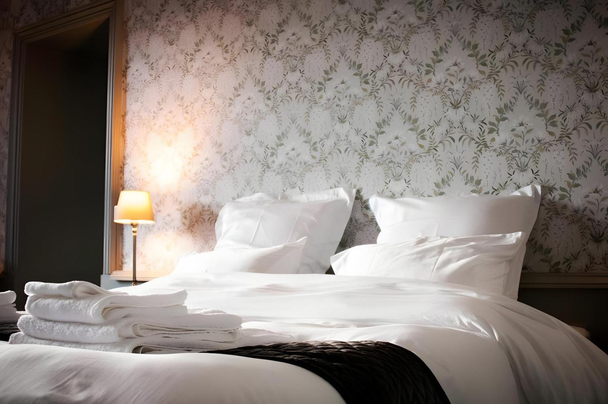 Domaine De La Briouse Bed & Breakfast Sanxay Bagian luar foto