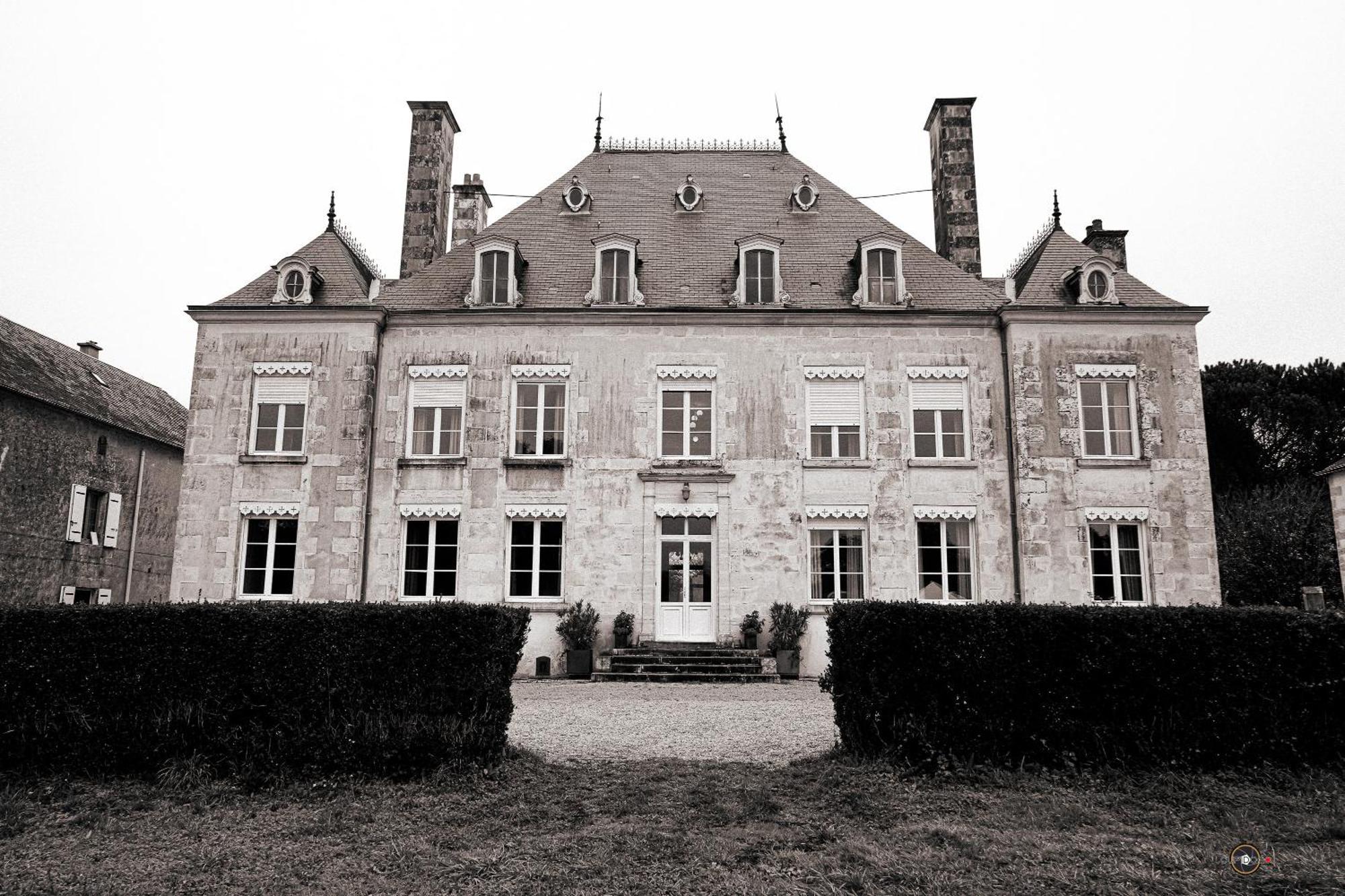 Domaine De La Briouse Bed & Breakfast Sanxay Bagian luar foto
